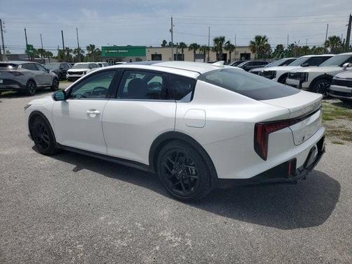 Snow White Pearl 2025 Kia K4 GT-Line Turbo