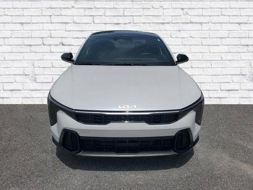 Snow White Pearl 2025 Kia K4 GT-Line Turbo