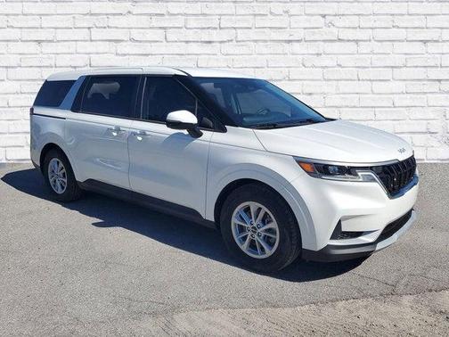 2023 Kia Carnival LX