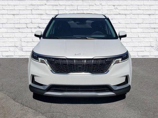 2023 Kia Carnival LX