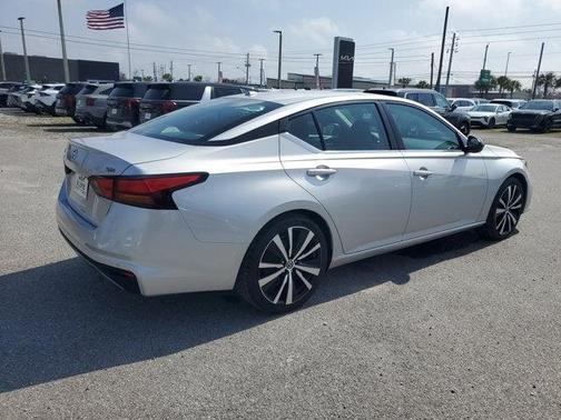 2020 Nissan Altima 2.5 SR