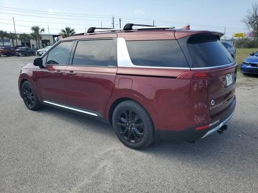 2022 Kia Carnival SX