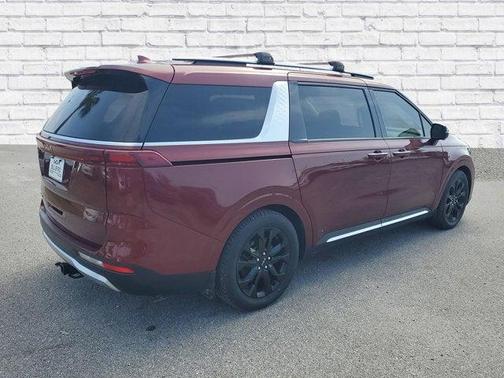 2022 Kia Carnival SX