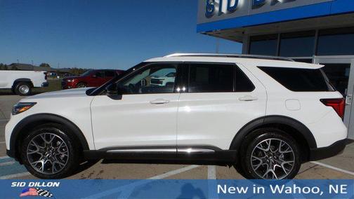 2025 Ford Explorer Platinum