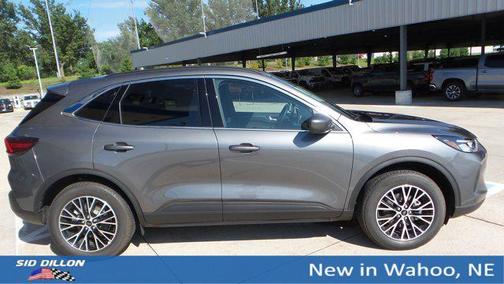 2025 Ford Escape PHEV Base