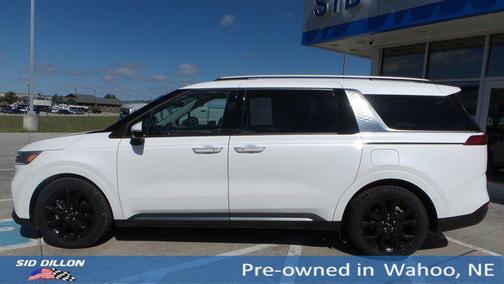 2023 Kia Carnival SX