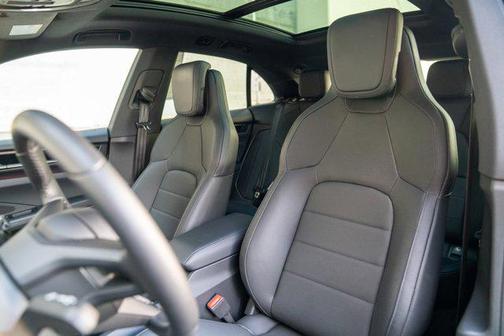 2025 Porsche Macan Electric