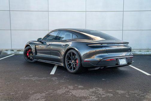 2024 Porsche Taycan GTS