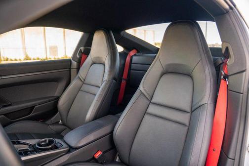 2023 Porsche 911 Carrera