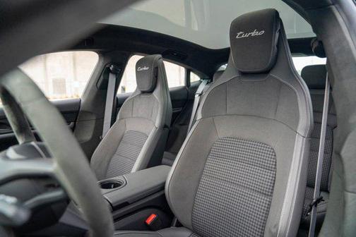 2025 Porsche Taycan Turbo