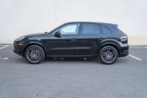 2023 Porsche Cayenne Platinum Edition