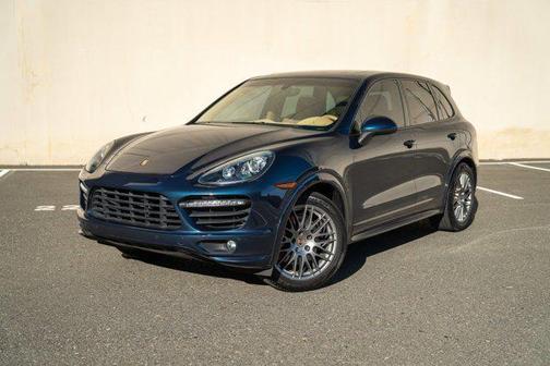 2014 Porsche Cayenne GTS