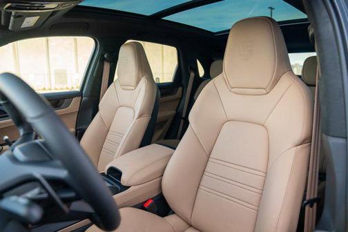 2026 Porsche Cayenne GTS