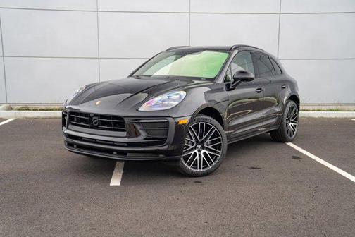 2026 Porsche Macan AWD