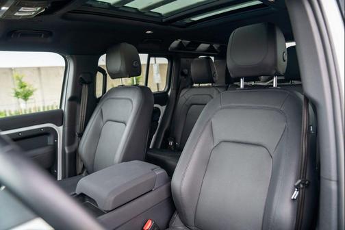 Fuji White [White] 2023 Land Rover Defender 110 S