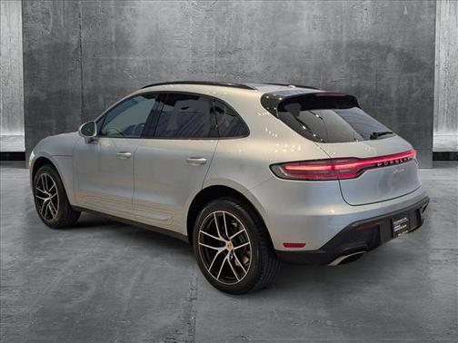 2024 Porsche Macan Base