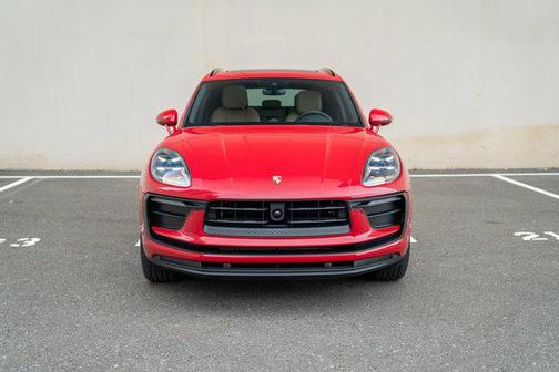 2026 Porsche Macan AWD