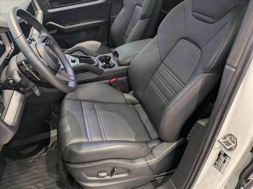 2025 Porsche Cayenne E-Hybrid S