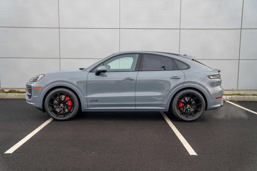 2026 Porsche Cayenne GTS