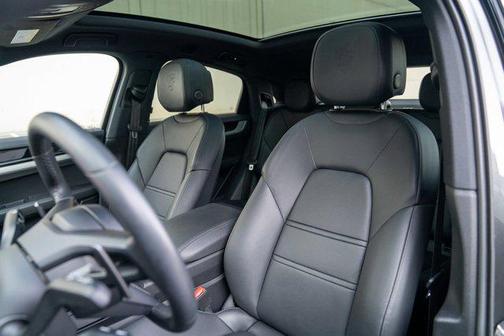 2025 Porsche Cayenne Coupe AWD