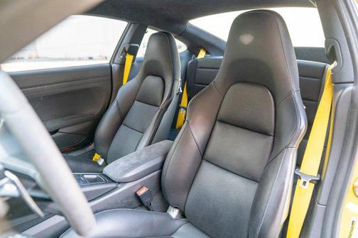 2017 Porsche 911 Carrera GTS