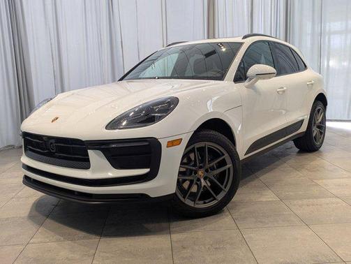2025 Porsche Macan AWD