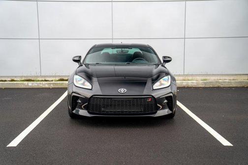 2025 Toyota GR86 Premium