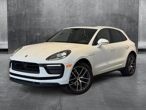 2022 Porsche Macan Base