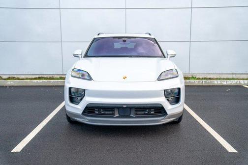 2026 Porsche Macan 4