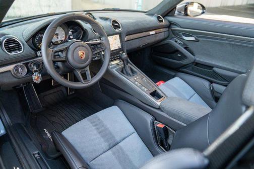 2024 Porsche 718 Spyder RS