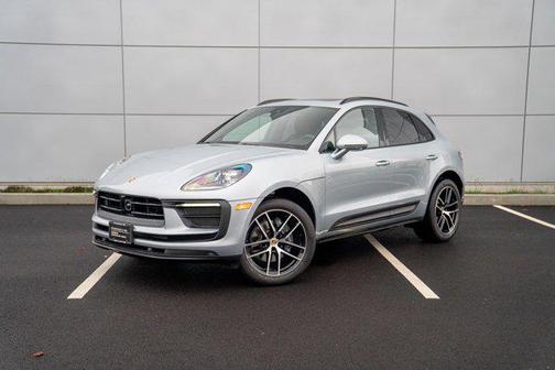 2025 Porsche Macan AWD