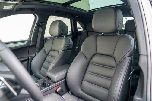 2026 Porsche Macan T