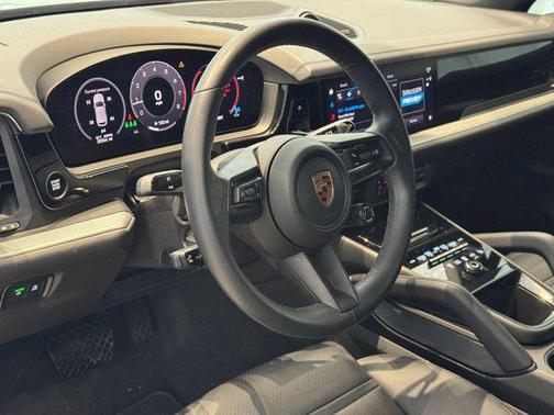 2024 Porsche Cayenne AWD