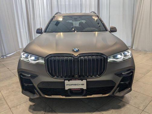 2022 BMW X7 M50i