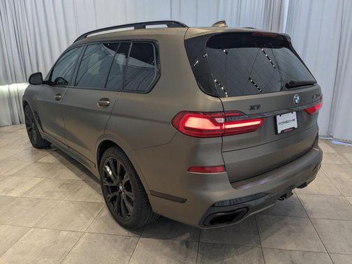 2022 BMW X7 M50i