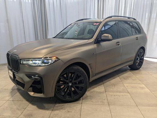 2022 BMW X7 M50i