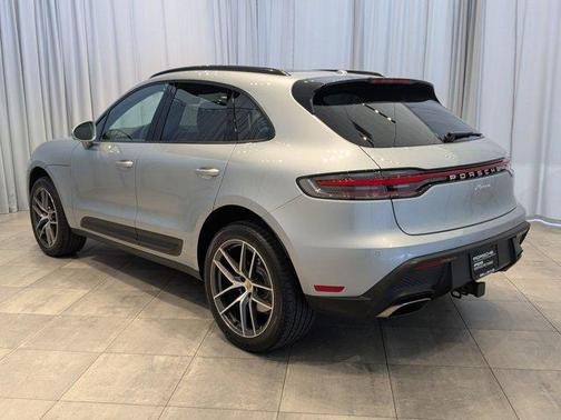 2024 Porsche Macan Base
