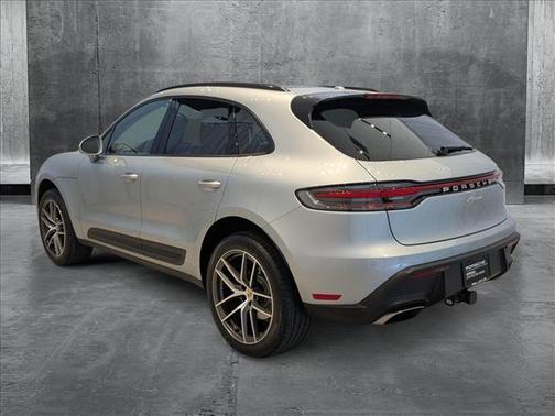 2024 Porsche Macan Base