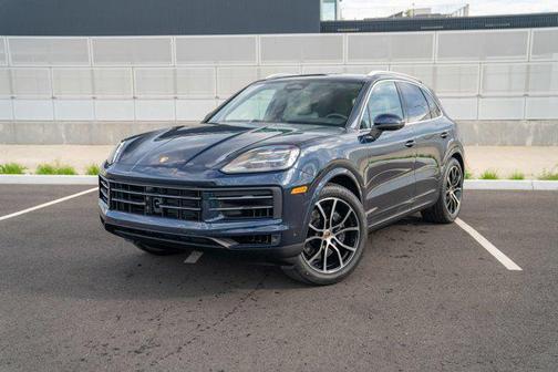 Algarve Blue Metallic 2026 Porsche Cayenne Cayenne