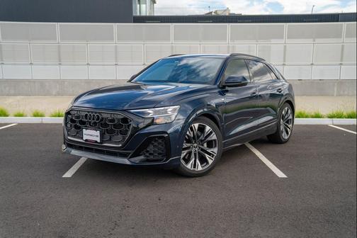 Waitomo Blue Metallic 2025 Audi Q8 55 Prestige