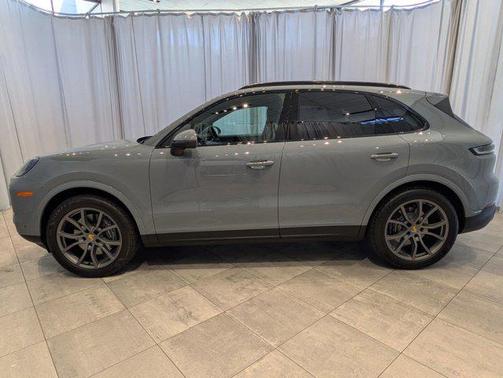2024 Porsche Cayenne AWD