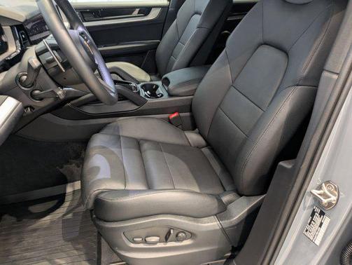 2024 Porsche Cayenne AWD