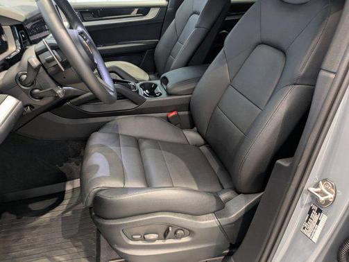 2024 Porsche Cayenne AWD