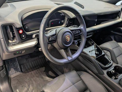 2024 Porsche Cayenne AWD