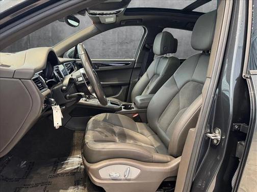 2017 Porsche Macan Base