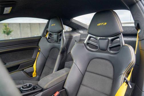 Chalk 2022 Porsche 911 GT3