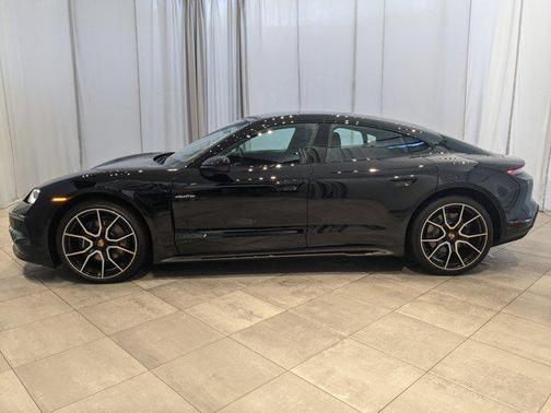 2025 Porsche Taycan RWD
