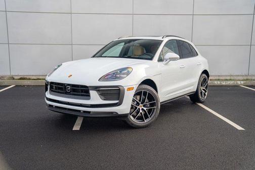 2026 Porsche Macan AWD