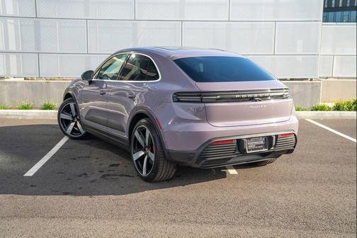 Provence 2025 Porsche Macan Macan Electric 4