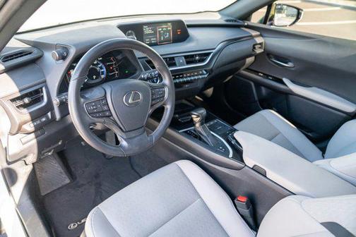 Eminent White Pearl 2022 Lexus UX 250h Base